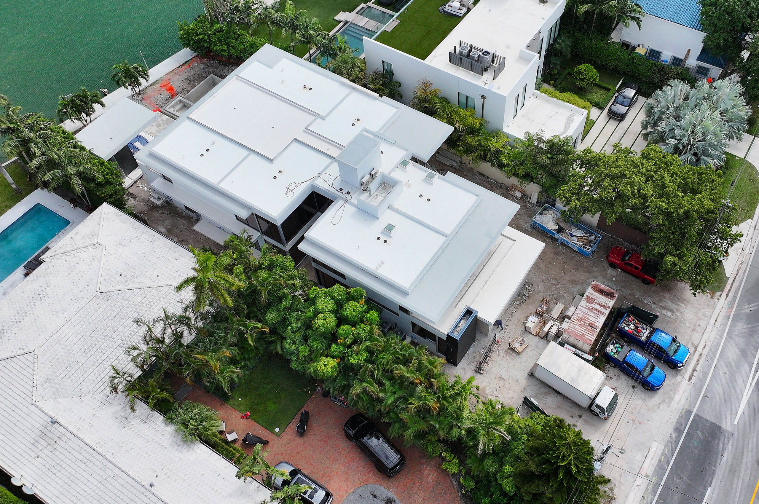 5515 Pine Tree Drive